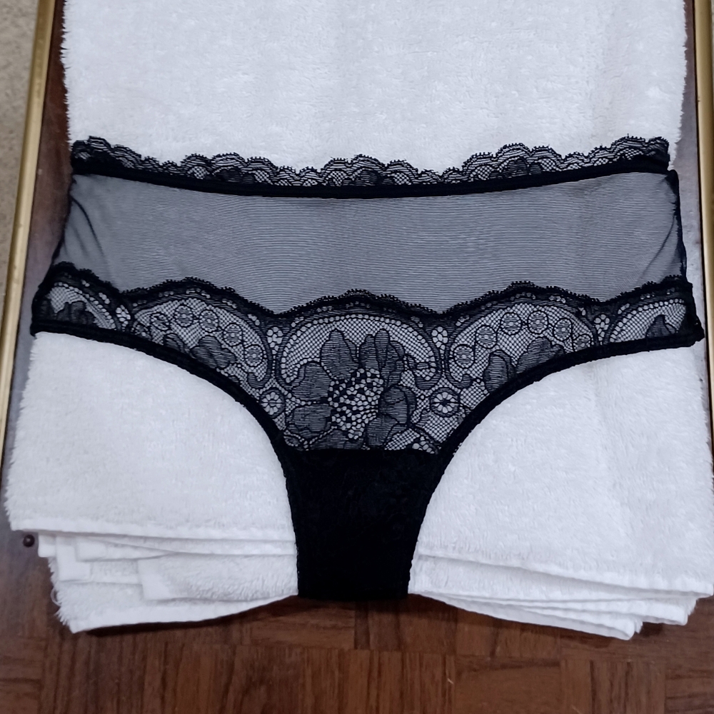 Victoria's Secret Black Lace Cheeky Panties, Size S